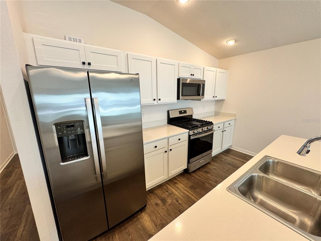 2224 MANSELL PATH, MIDDLETON, FL — photo 3 of 12