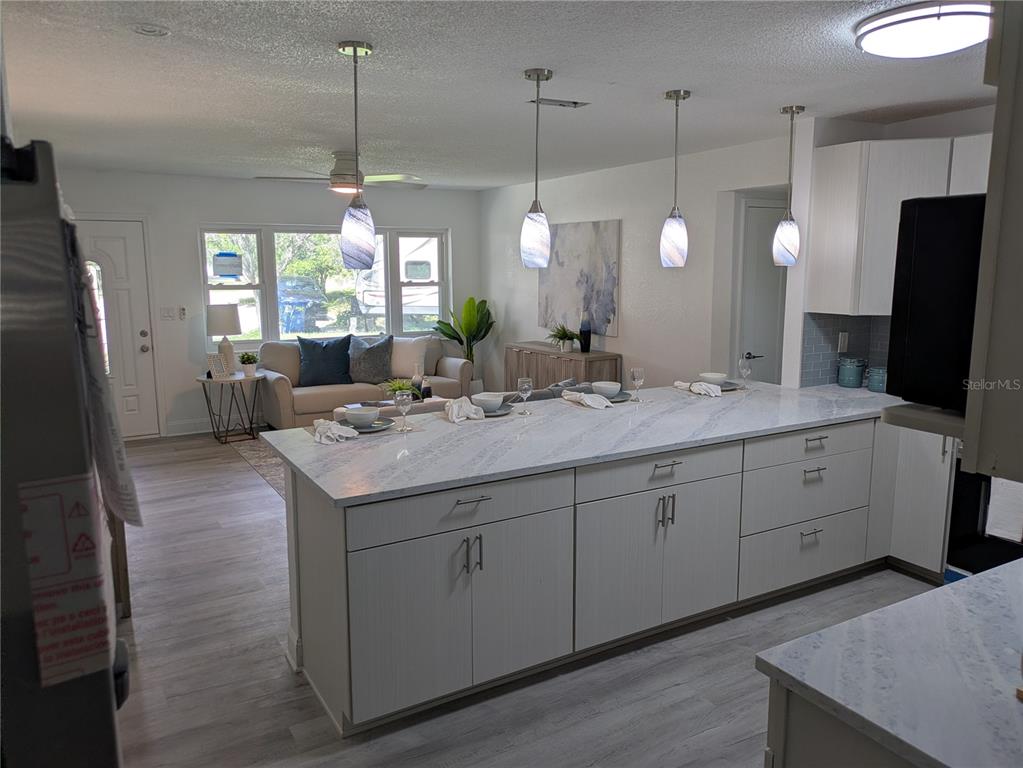 3641 BEACH DRIVE SE, ST PETERSBURG, FL — photo 4 of 30