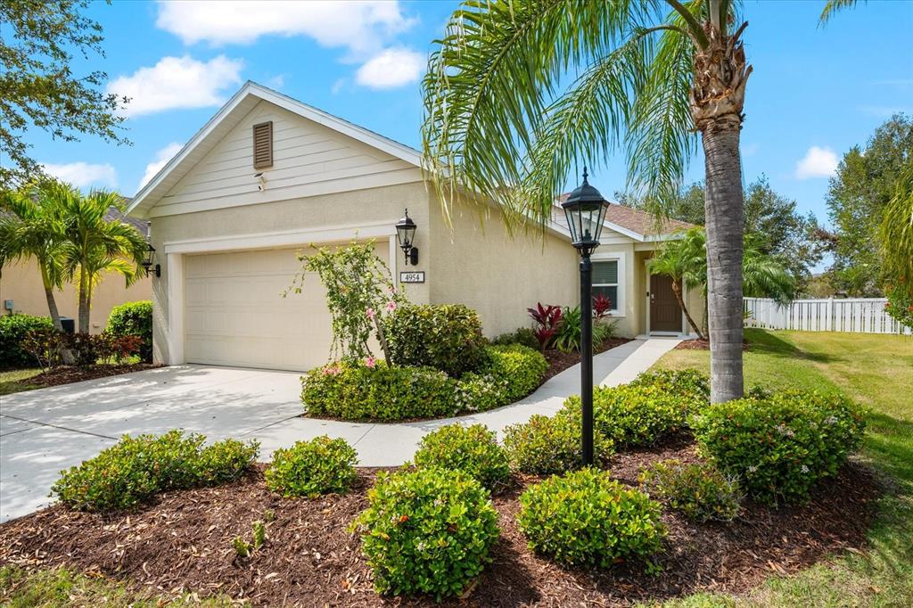 4954 NEWPORT NEWS CIRCLE