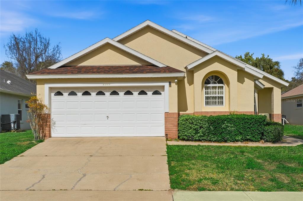 2555 ONEIDA LOOP