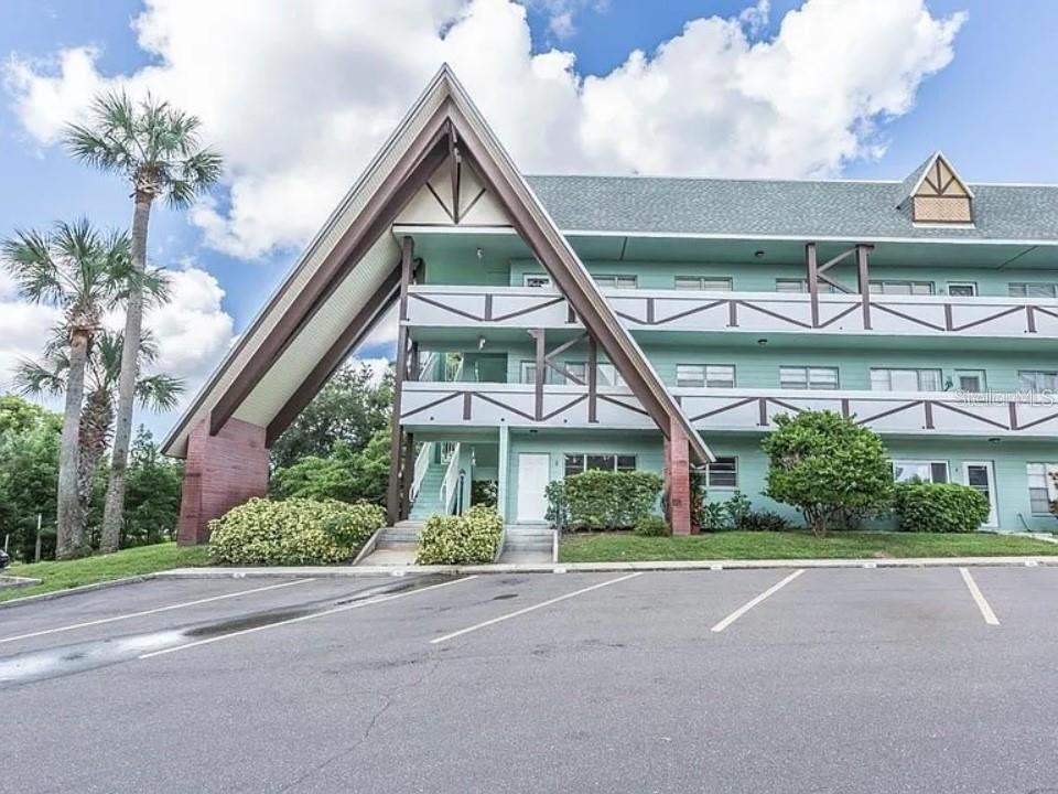 2042 AUSTRALIA WAY W UNIT 2