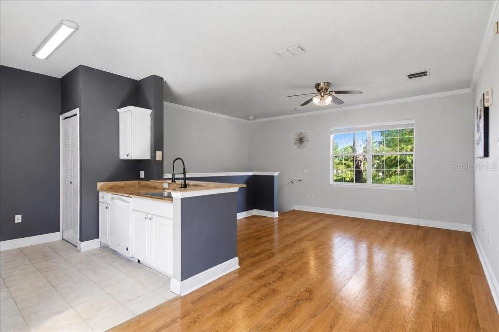 341 SOUTHERN PECAN CIRCLE UNIT 202, WINTER GARDEN, FL — photo 3 of 30