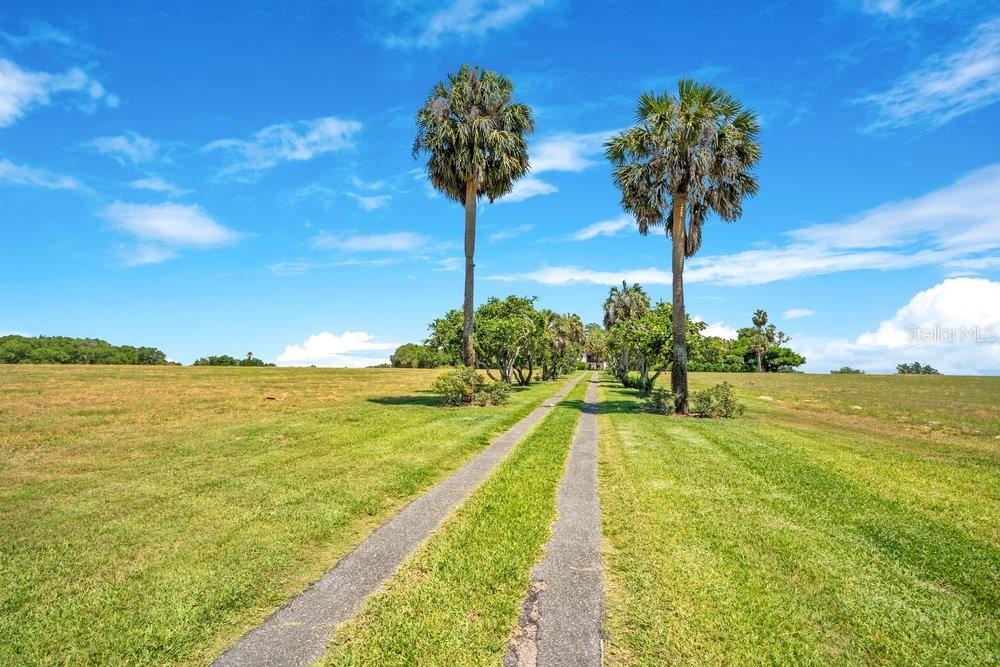 14365 SE HIGHWAY 42, WEIRSDALE, FL — photo 5 of 30