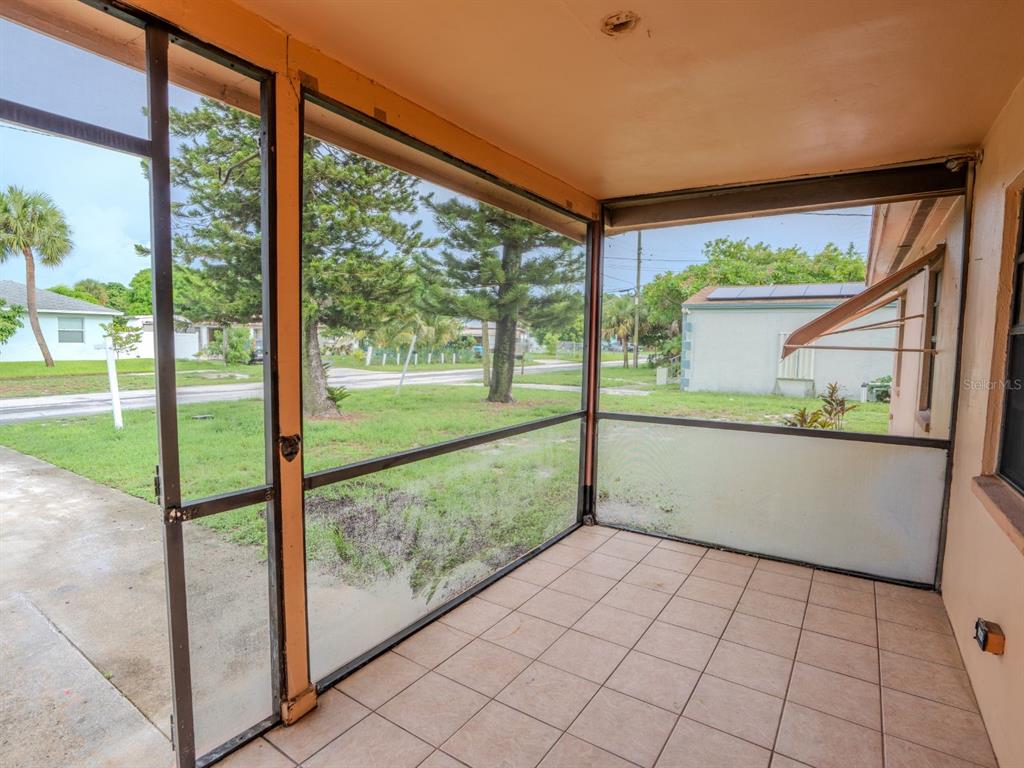 717 NW 1ST STREET, BOYNTON BEACH, FL — photo 3 of 18