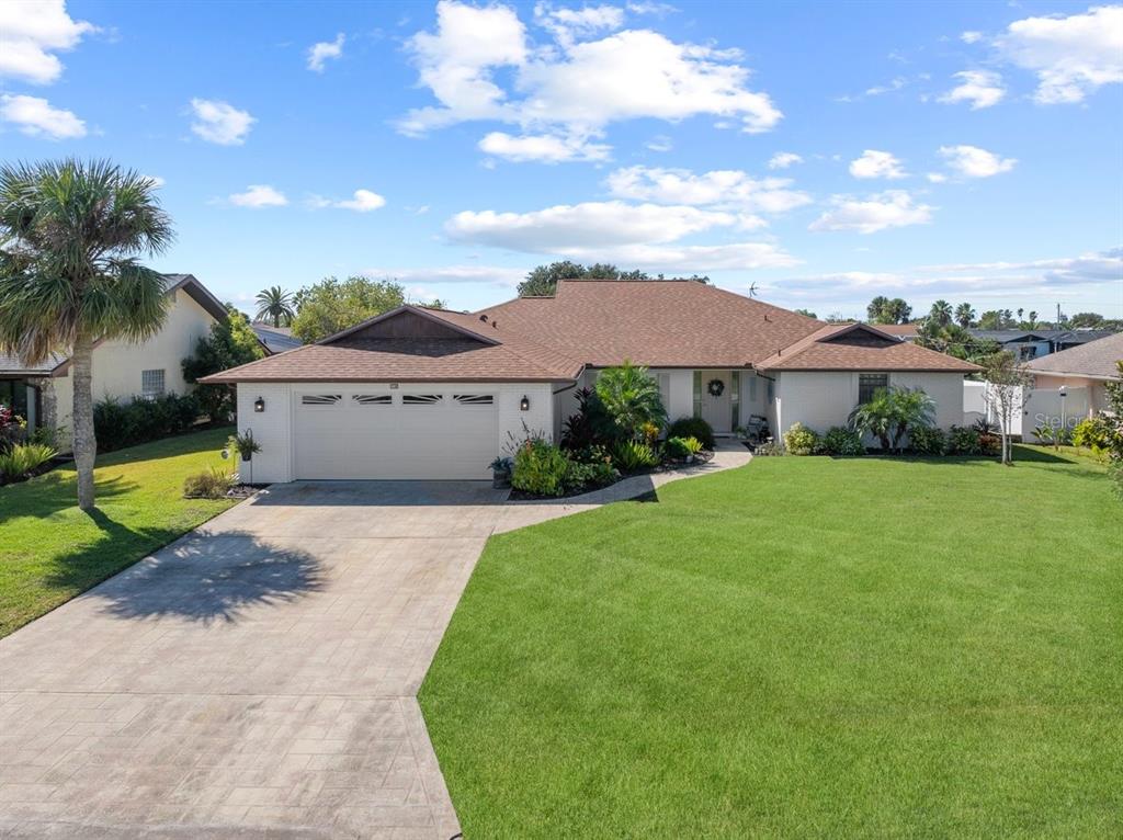 18 CLEARVIEW COURT S