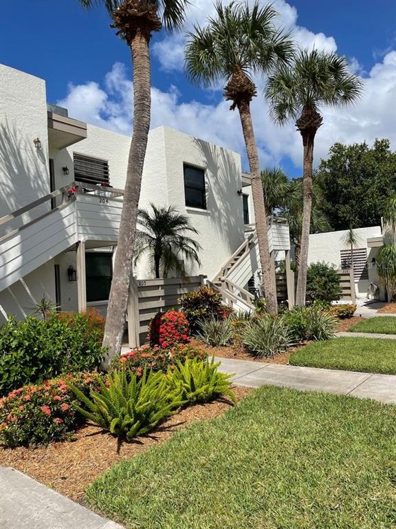 206 LAKEWOOD DRIVE UNIT 206