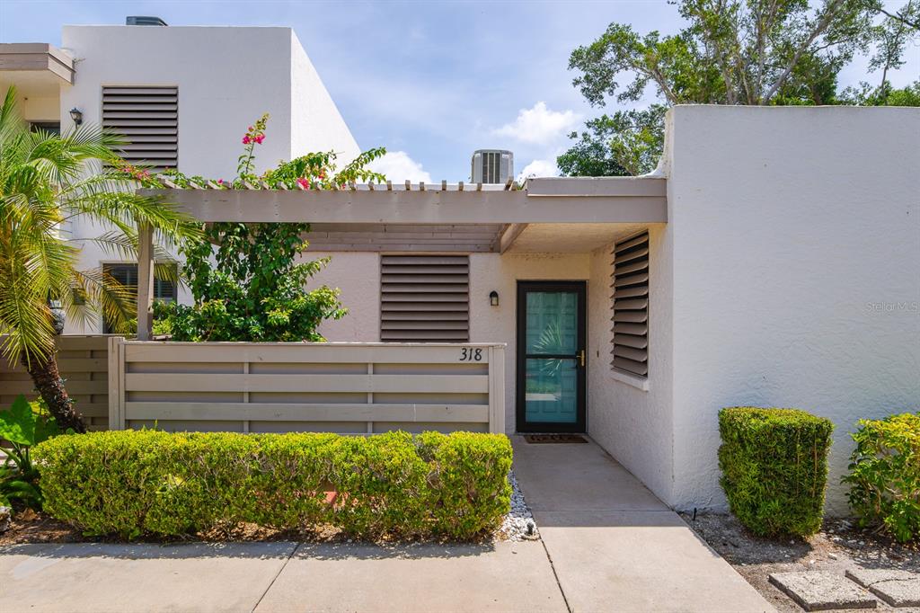 318 TIMBERLAKE DRIVE