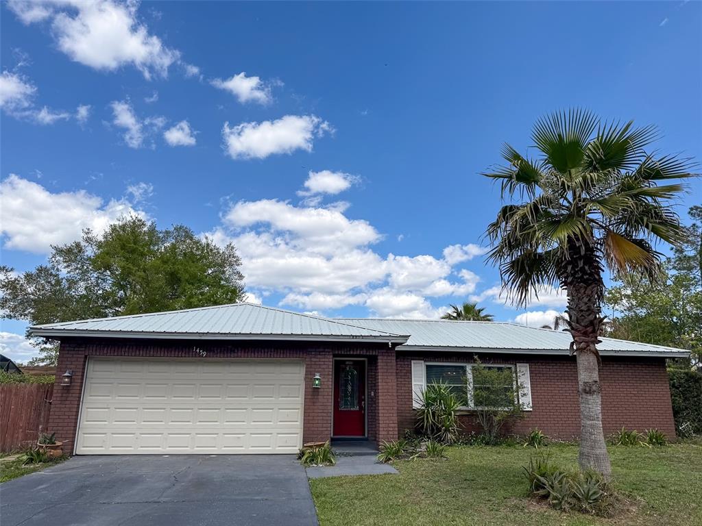 1459 OAK LEAF LANE