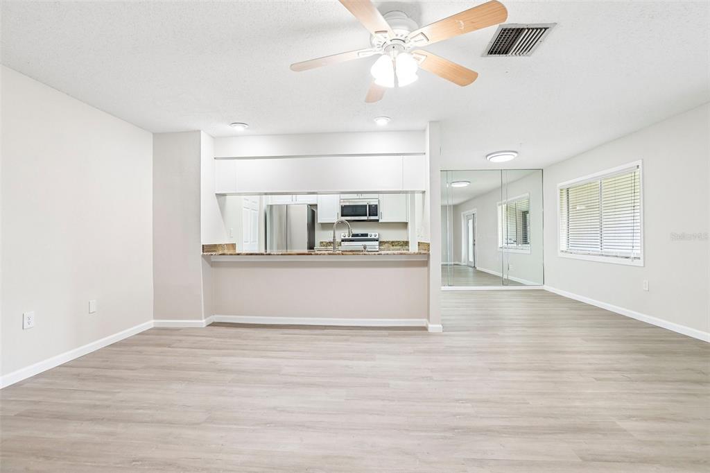 1202 11TH CIRCLE SE, LARGO, FL — photo 5 of 29