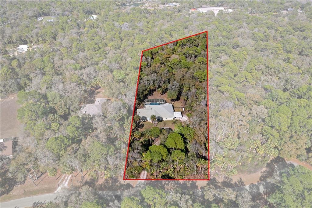 35 Captains Cove ROAD, INGLIS, FL — photo 2 of 30