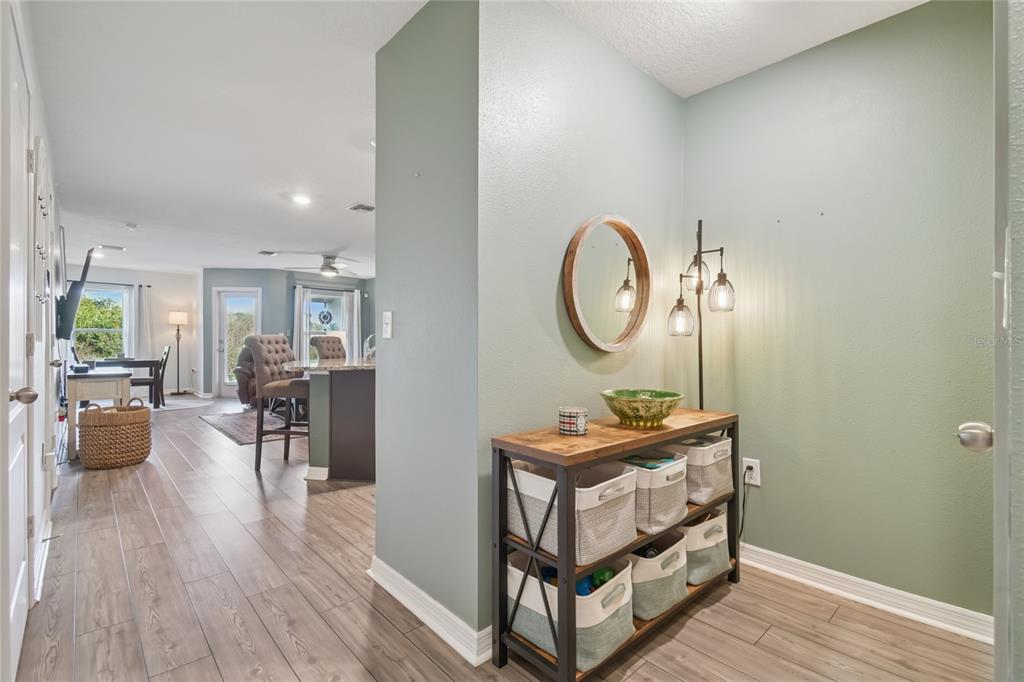 5228 NEW FRIENDSHIP PL, TAMPA, FL — photo 2 of 23