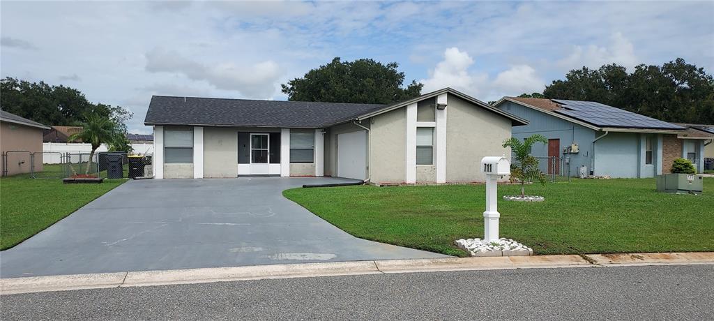 711 WEDGE LANE, POINCIANA, FL — photo 2 of 53
