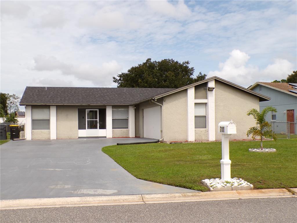 711 WEDGE LANE, POINCIANA, FL — photo 3 of 53