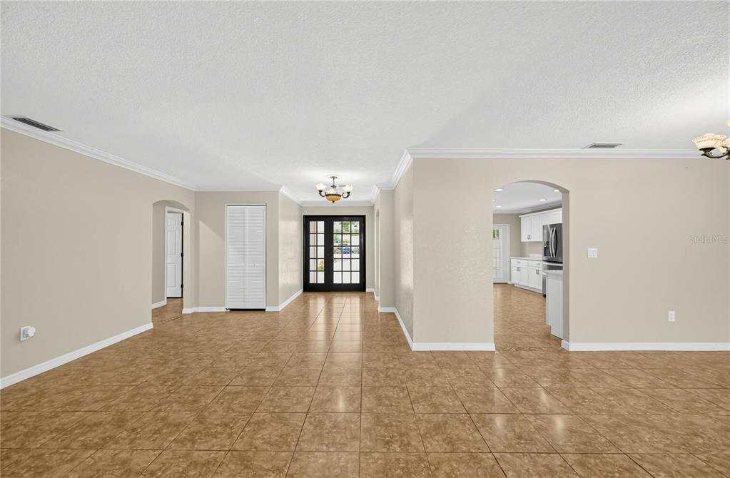 915 SEMINOLE BOULEVARD, TARPON SPRINGS, FL — photo 5 of 24