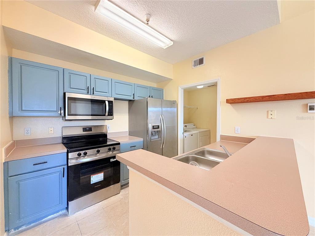 5500 METROWEST BOULEVARD UNIT 14-308, ORLANDO, FL — photo 3 of 13