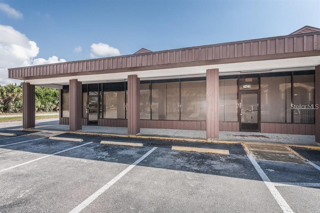 7422 COMMUNITY COURT