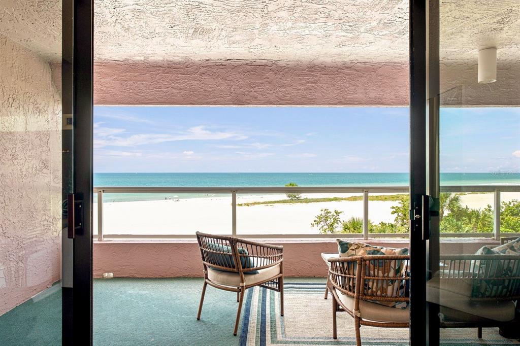 1310 GULF BOULEVARD UNIT 4D, CLEARWATER BEACH, FL — photo 4 of 30