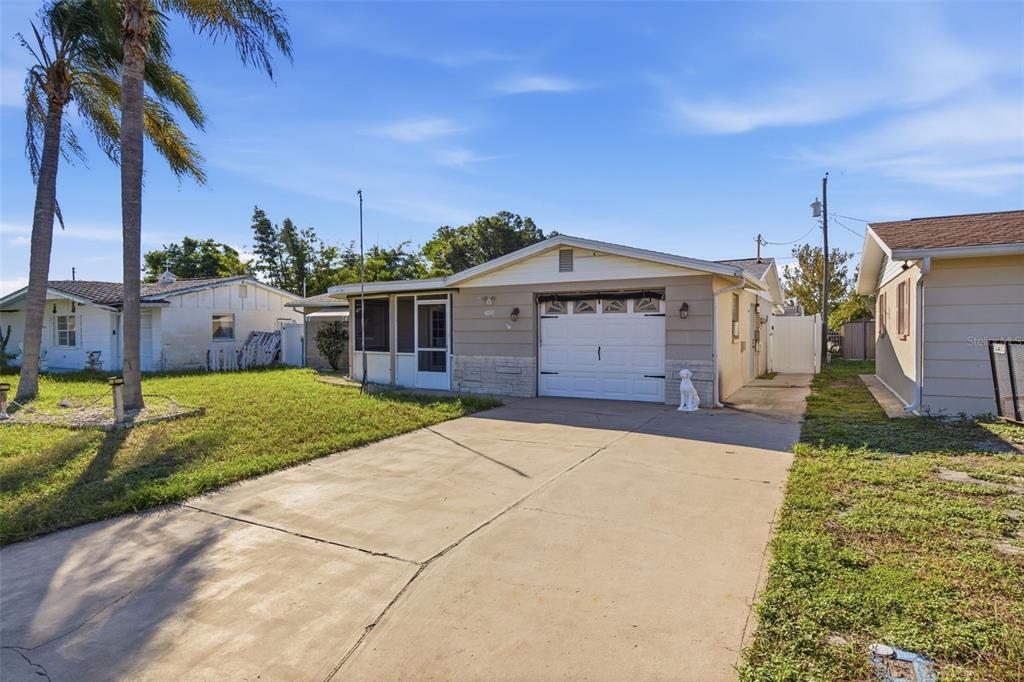 4030 CLUSTER DRIVE, HOLIDAY, FL — photo 4 of 45