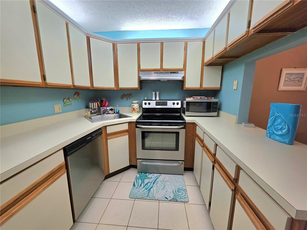 12218 FOX CHASE DRIVE UNIT C2, HUDSON, FL — photo 5 of 19