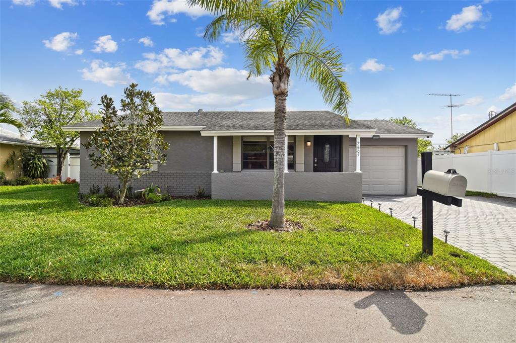 7607 WOODLAND OAKS COURT, TAMPA, FL — photo 5 of 30