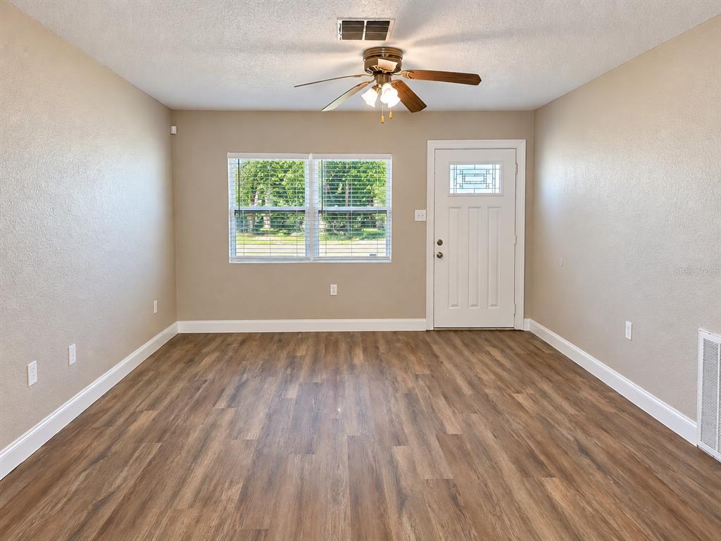 4280 70TH AVENUE N, PINELLAS PARK, FL — photo 3 of 19