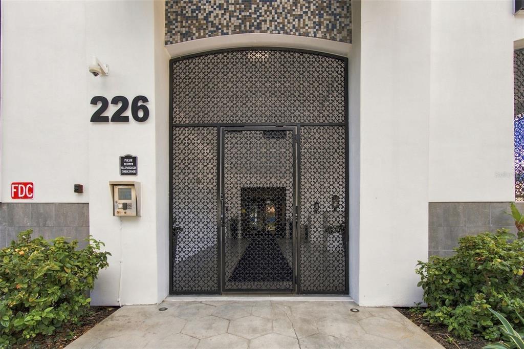 226 5TH AVENUE N UNIT M05, ST PETERSBURG, FL — photo 2 of 45