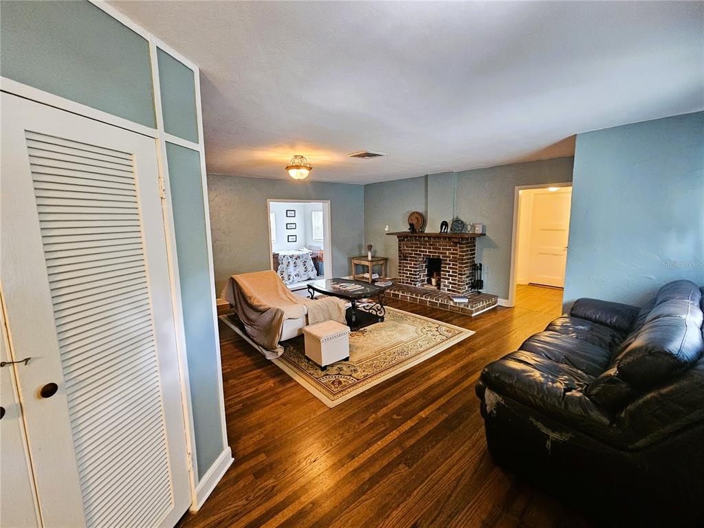 7301 N 13TH STREET, TAMPA, FL — photo 4 of 30