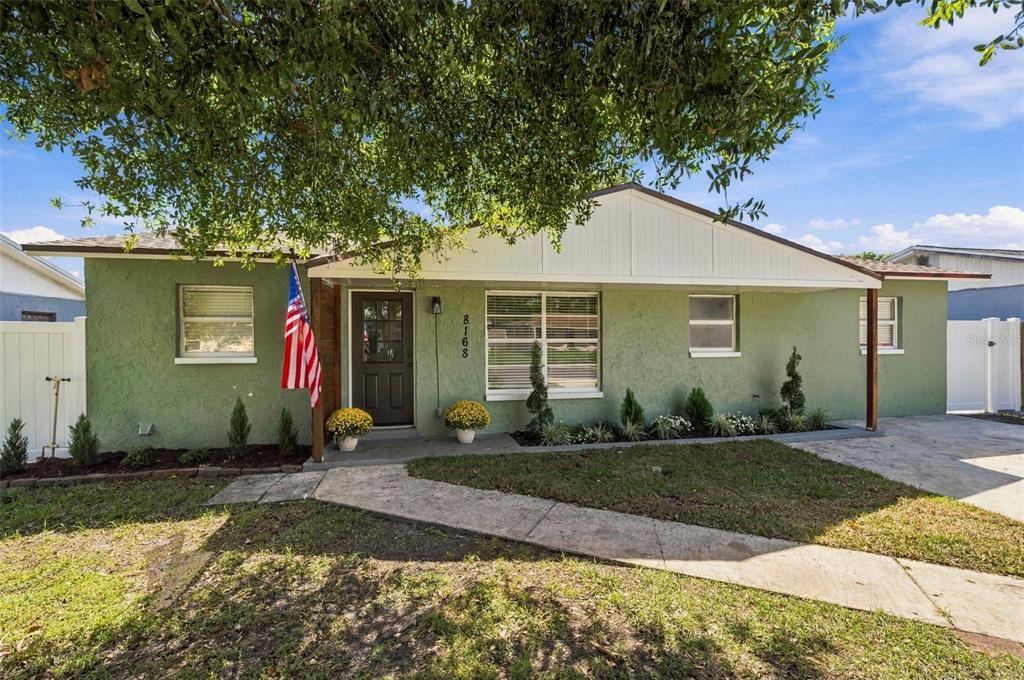 8168 82ND AVENUE, SEMINOLE, FL — photo 5 of 51