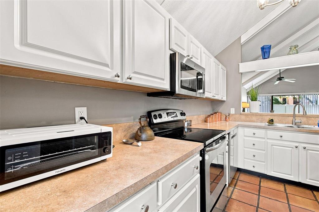 4130 MURIEL PLACE UNIT 5-C, TAMPA, FL — photo 4 of 25