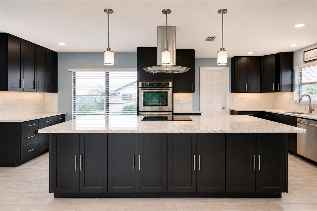 6530 BIMINI COURT, APOLLO BEACH, FL — photo 4 of 25