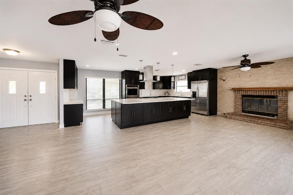 6530 BIMINI COURT, APOLLO BEACH, FL — photo 5 of 25