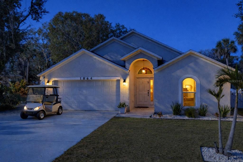 1864 ORANGE TREE DRIVE
