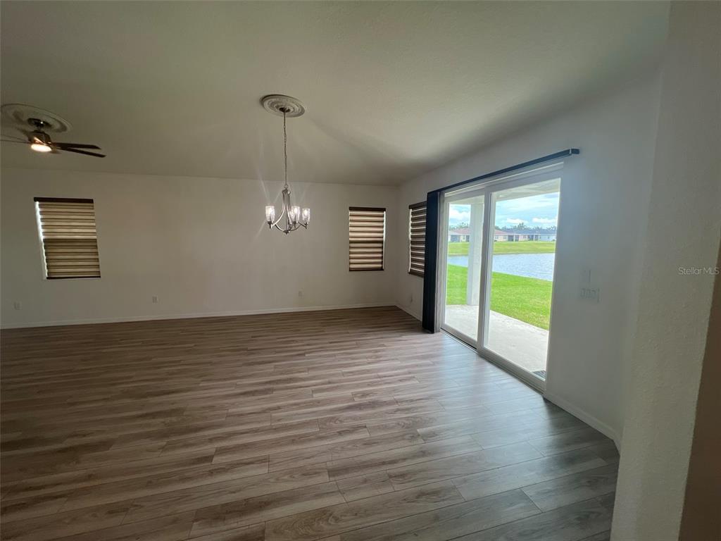 3504 74TH AVENUE CIRCLE E, SARASOTA, FL — photo 3 of 30