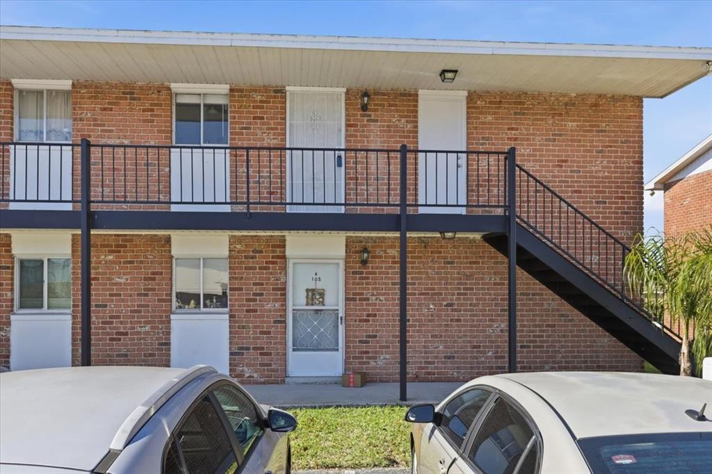 805 W LANCASTER ROAD UNIT H109