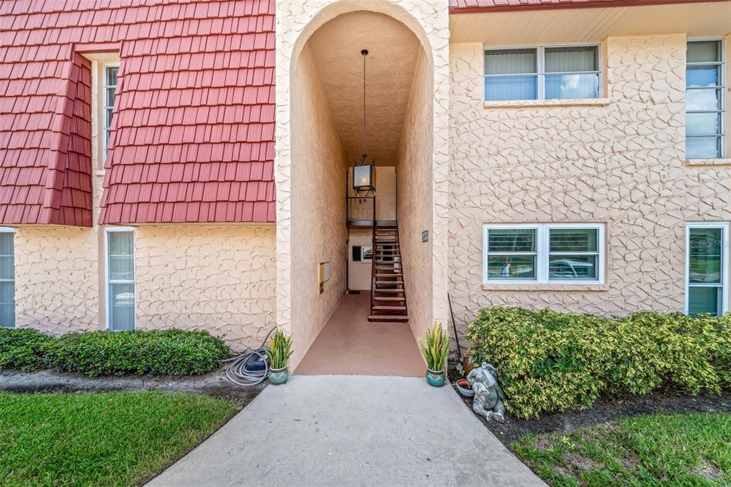 223 BUTTONWOOD CIRCLE UNIT 223, SEMINOLE, FL — photo 5 of 27