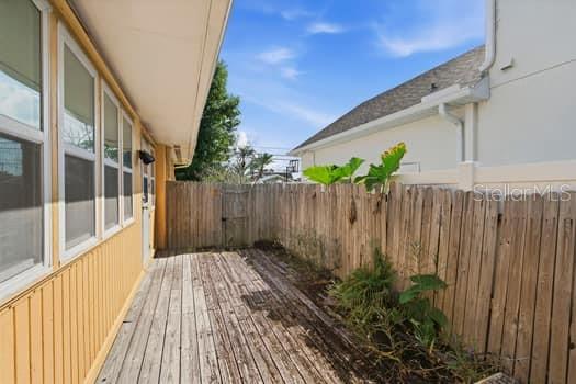 17 JEFF ROAD, LARGO, FL — photo 2 of 30