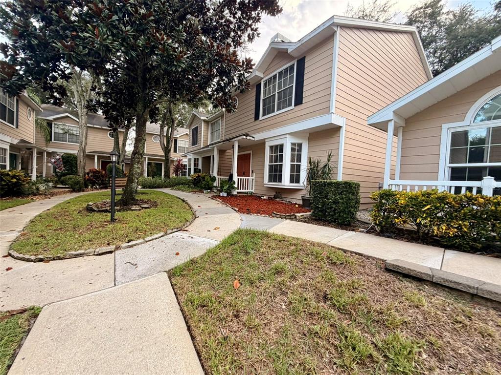 2416 HOUNDS TRAIL, PALM HARBOR, FL — photo 3 of 27
