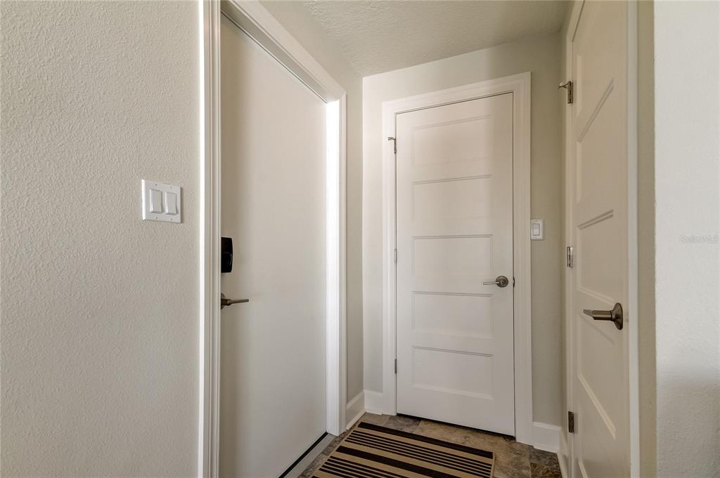 1401 GULF BOULEVARD UNIT 205, CLEARWATER BEACH, FL — photo 4 of 30