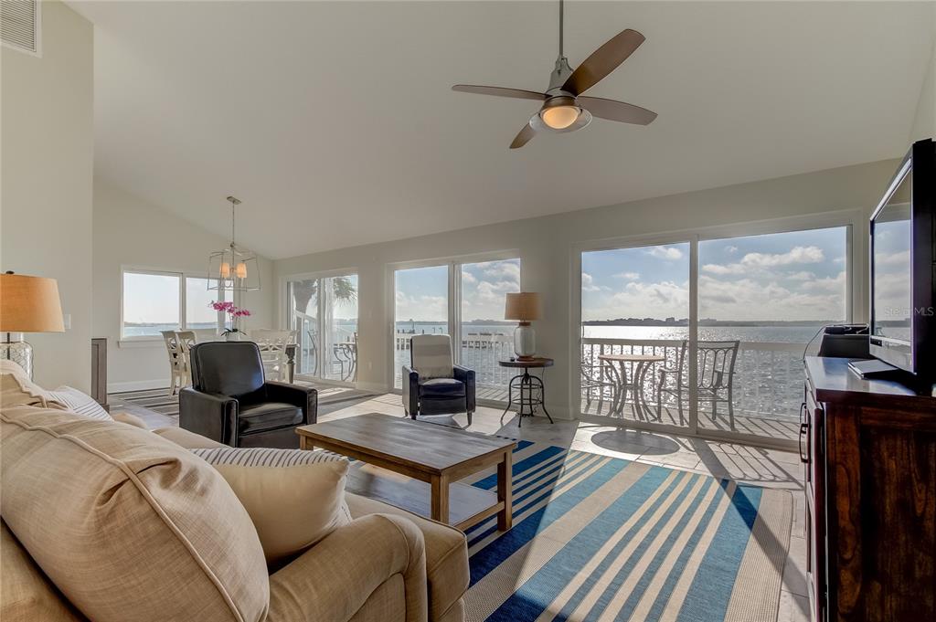 1401 GULF BOULEVARD UNIT 205, CLEARWATER BEACH, FL — photo 5 of 30