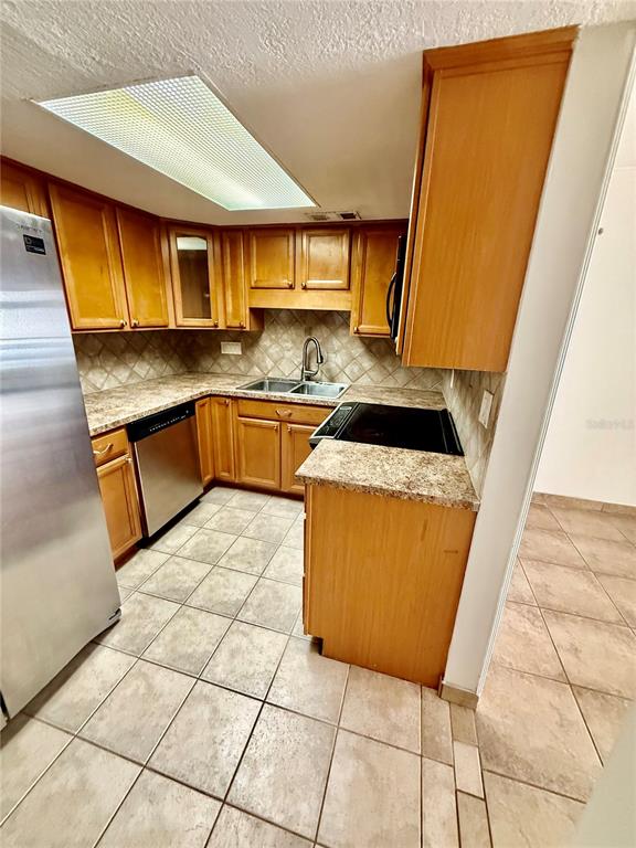 4607 W NORTH B STREET UNIT 107, TAMPA, FL — photo 2 of 25