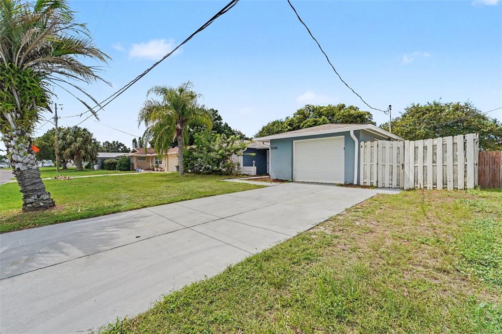 10525 OLEANDER DRIVE