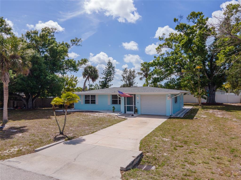 231 LAKEVIEW LANE