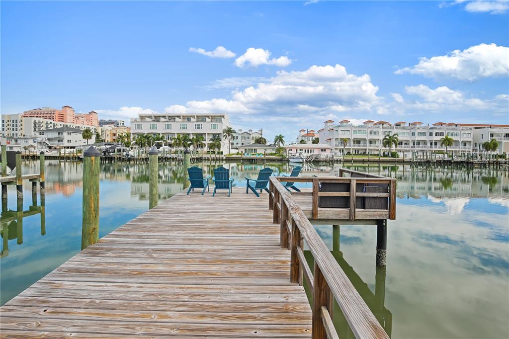 136 BAYSIDE DRIVE, CLEARWATER, FL — photo 2 of 30