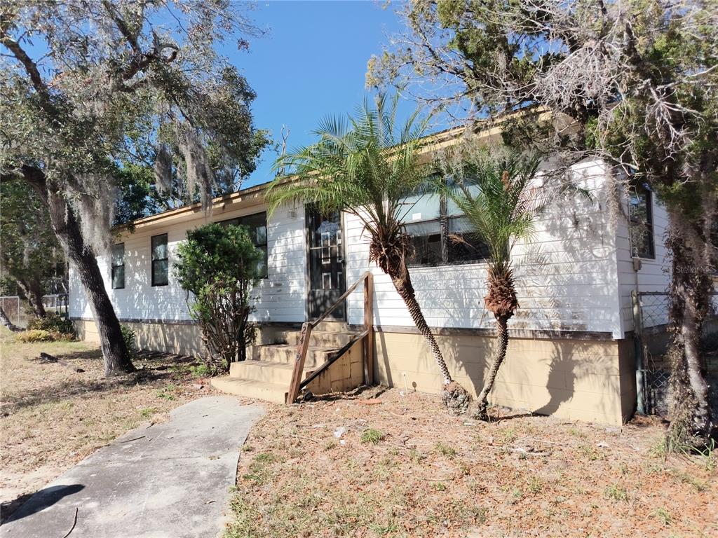 2407 ROLLING HILLS LOOP