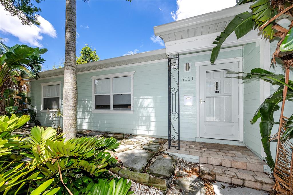5111 28TH AVENUE N, ST PETERSBURG, FL — photo 2 of 30