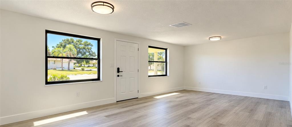 3708 HOLIDAY LAKE DRIVE, HOLIDAY, FL — photo 3 of 33
