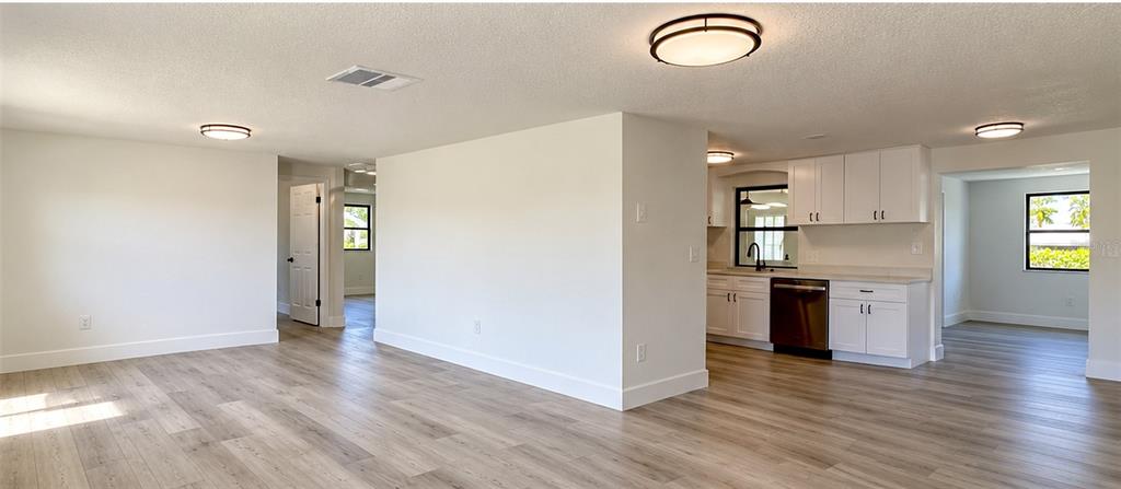 3708 HOLIDAY LAKE DRIVE, HOLIDAY, FL — photo 4 of 33