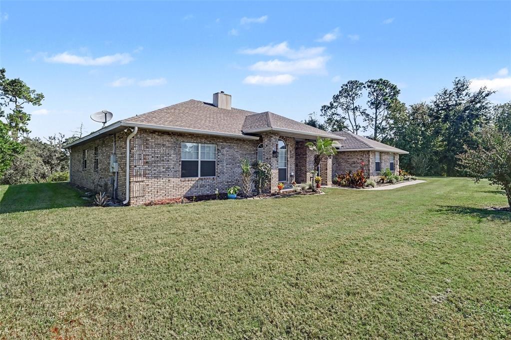 2090 LAKEBREEZE WAY, DELTONA, FL — photo 3 of 38