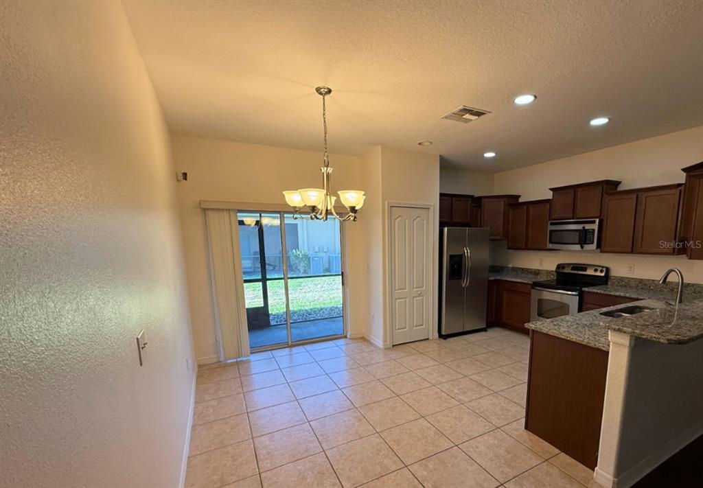 2807 LANTERN HILL AVENUE, BRANDON, FL — photo 5 of 20