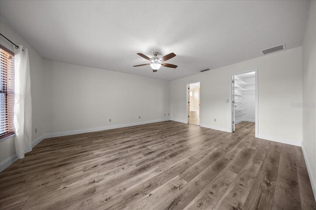 915 SW 82ND TERRACE, GAINESVILLE, FL — photo 5 of 30